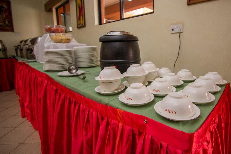 The Luke Hotel - Cravers Thika Buitenkant foto
