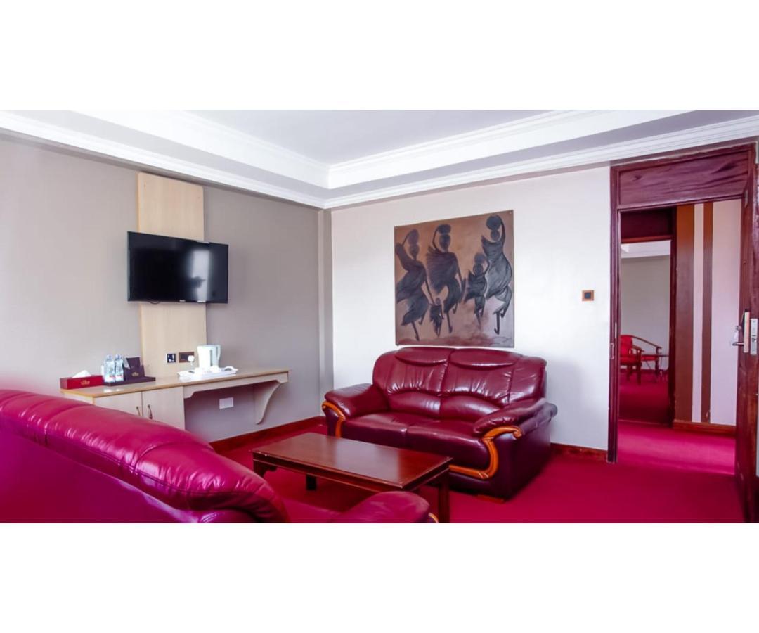 The Luke Hotel - Cravers Thika Buitenkant foto