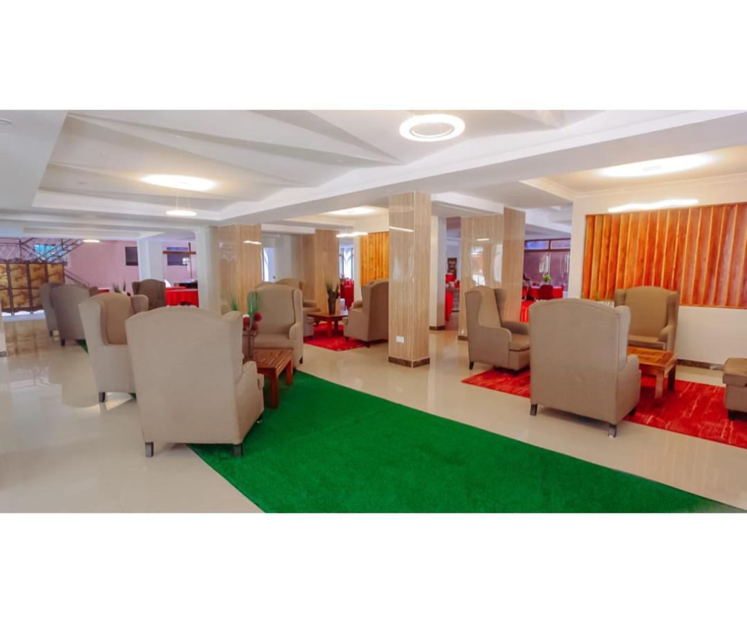 The Luke Hotel - Cravers Thika Buitenkant foto